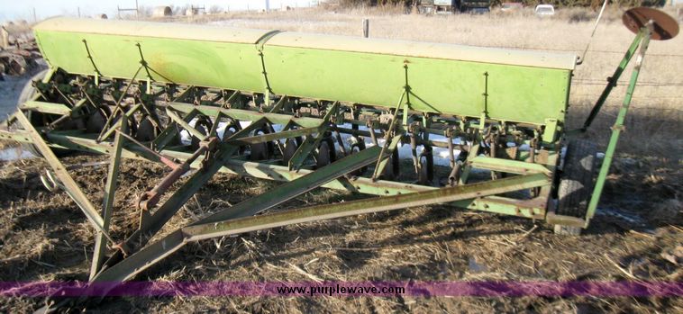 image for item 5301 John Deere DR-A grain drill