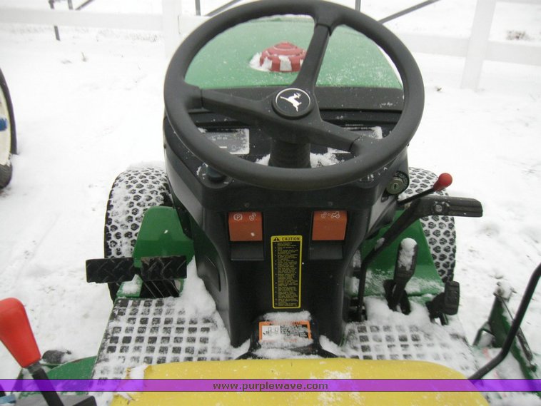 image for item 5333 2001 John Deere 4100 MFWD compact tractor