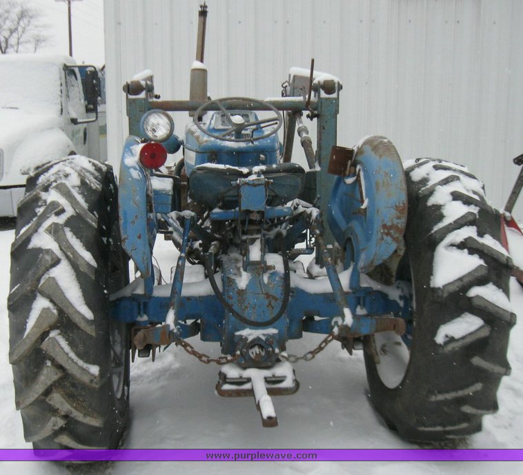 image for item 5334 Ford 3000 utility tractor with loader
