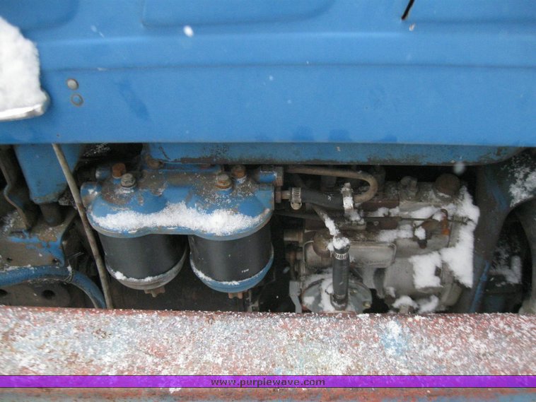 image for item 5334 Ford 3000 utility tractor with loader