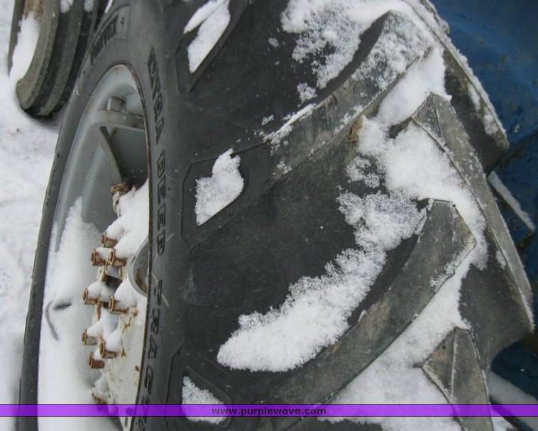 image for item 5334 Ford 3000 utility tractor with loader