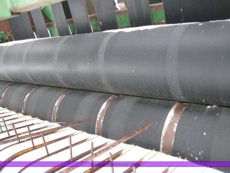 image for item 5335 John Deere 510 round baler