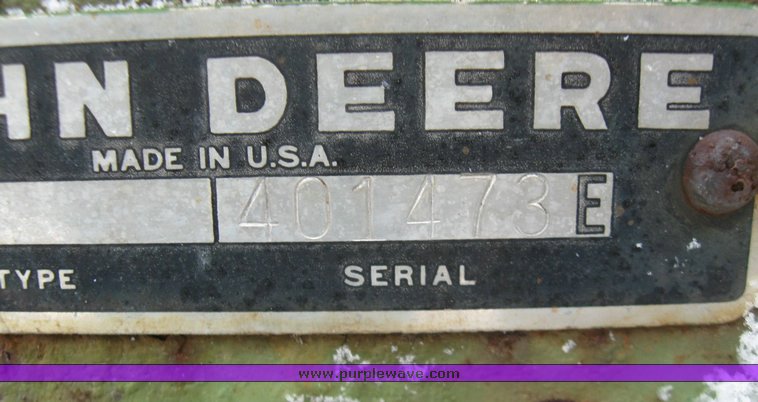 image for item 5335 John Deere 510 round baler