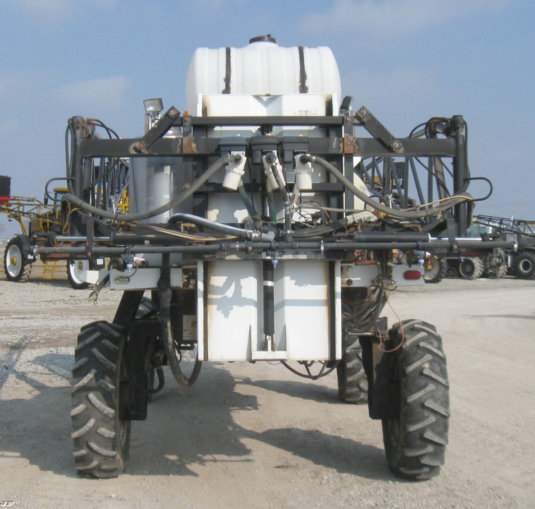 image for item 5336 1995 Wilmar 745 self propelled sprayer