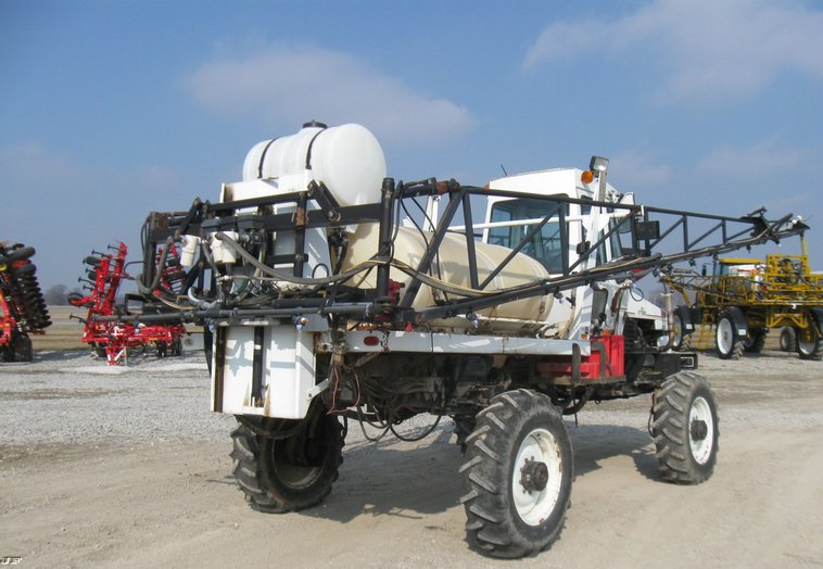 image for item 5336 1995 Wilmar 745 self propelled sprayer