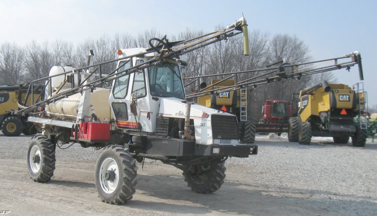 image for item 5336 1995 Wilmar 745 self propelled sprayer