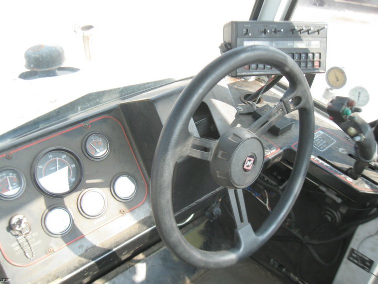 image for item 5336 1995 Wilmar 745 self propelled sprayer