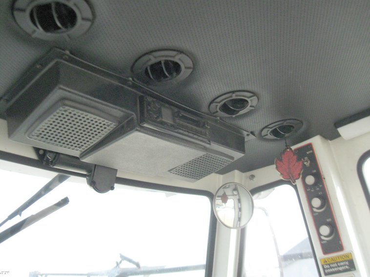 image for item 5336 1995 Wilmar 745 self propelled sprayer