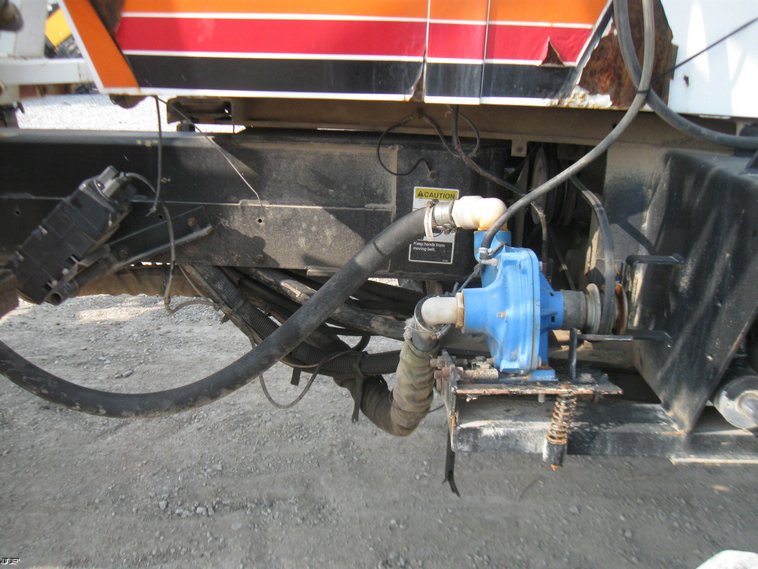 image for item 5336 1995 Wilmar 745 self propelled sprayer