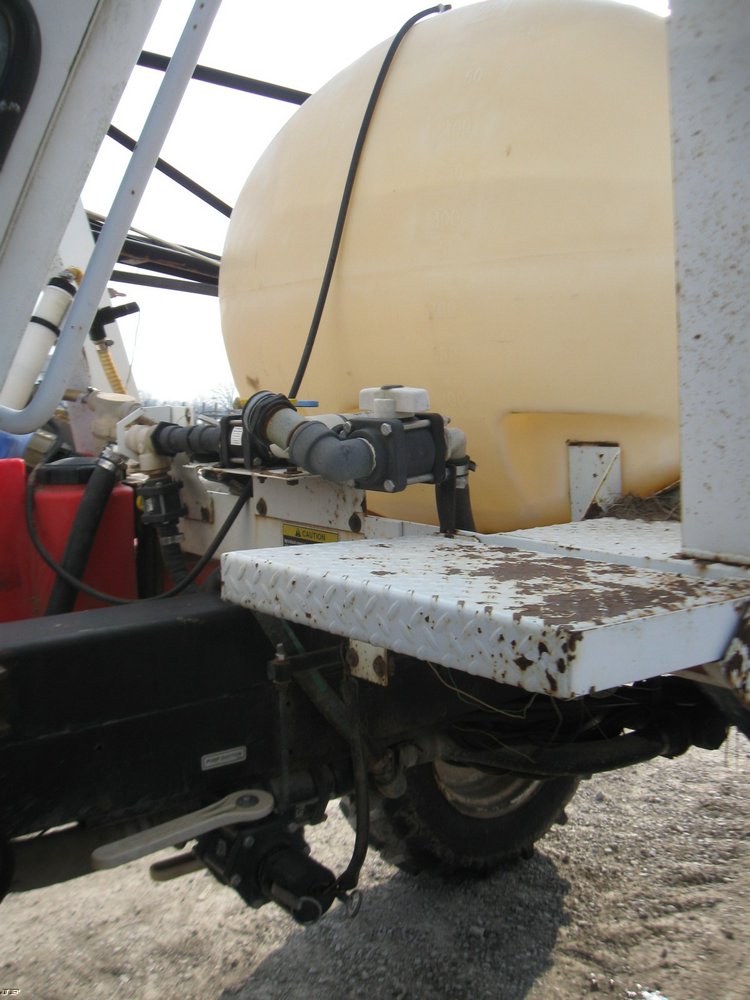 image for item 5336 1995 Wilmar 745 self propelled sprayer