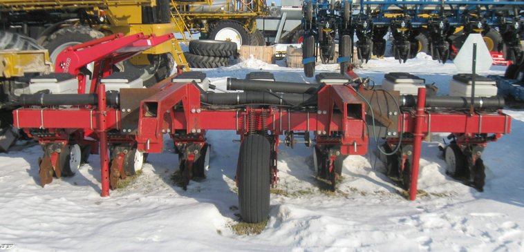 image for item 5337 White 6100 planter with 6900 inner row attachment