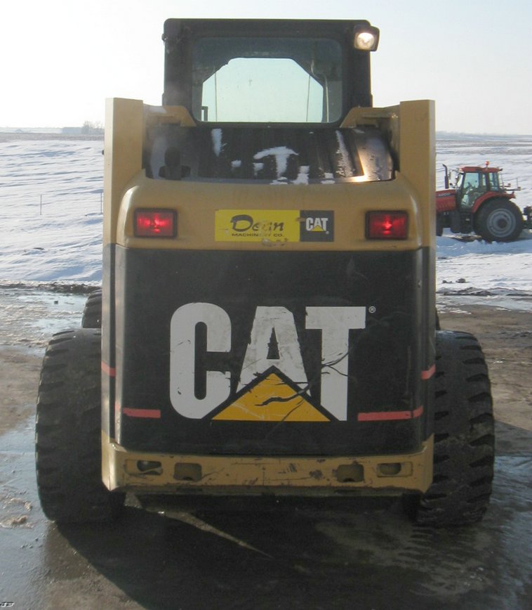 image for item 5338 2004 Caterpillar 246B skid steer