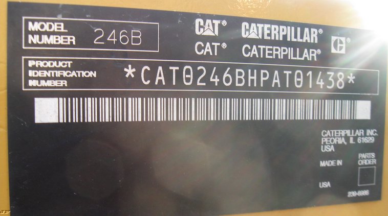 image for item 5338 2004 Caterpillar 246B skid steer