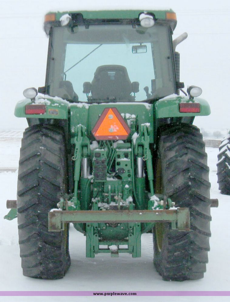 image for item 5441 2005 John Deere 7820 tractor