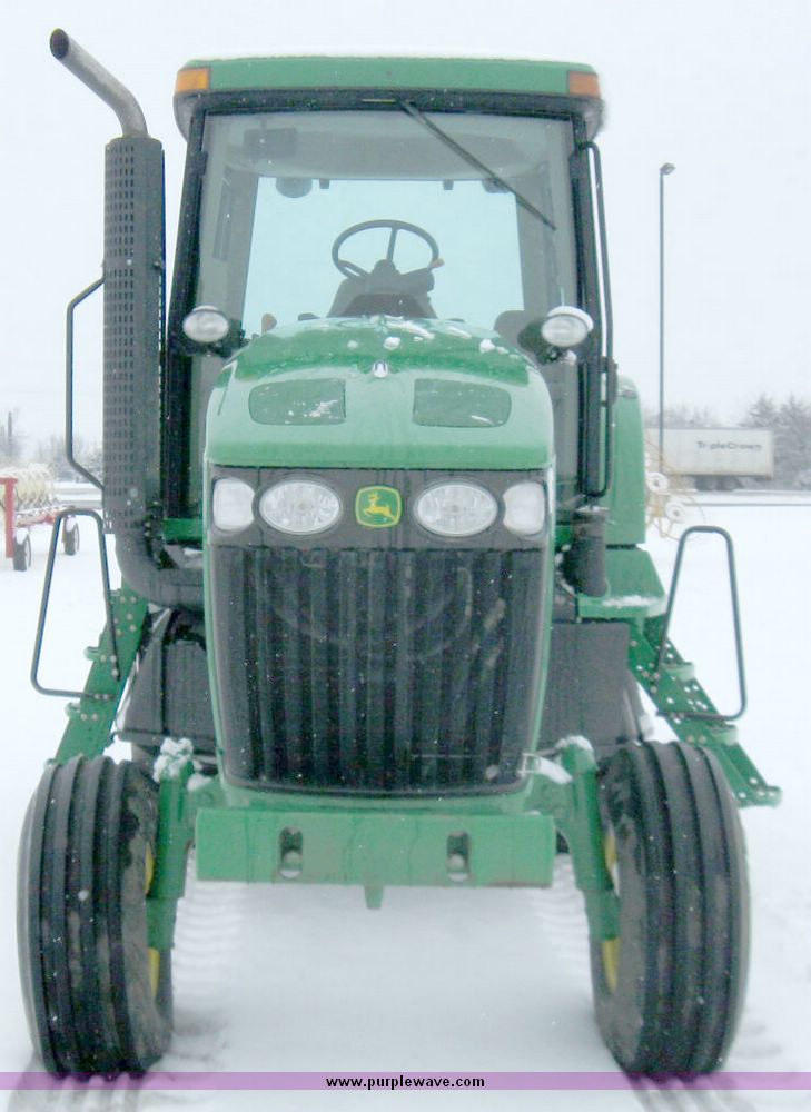 image for item 5441 2005 John Deere 7820 tractor