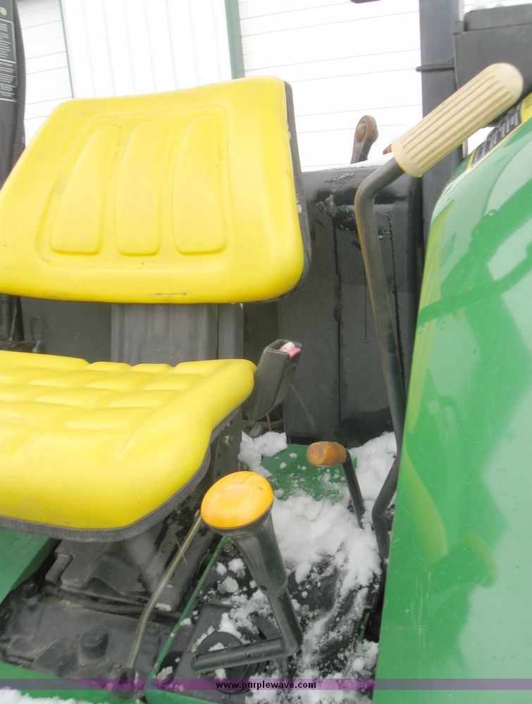 image for item 5442 1999 John Deere 5210 MFWD tractor