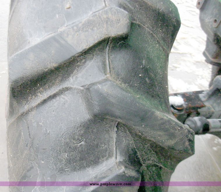 image for item 5442 1999 John Deere 5210 MFWD tractor