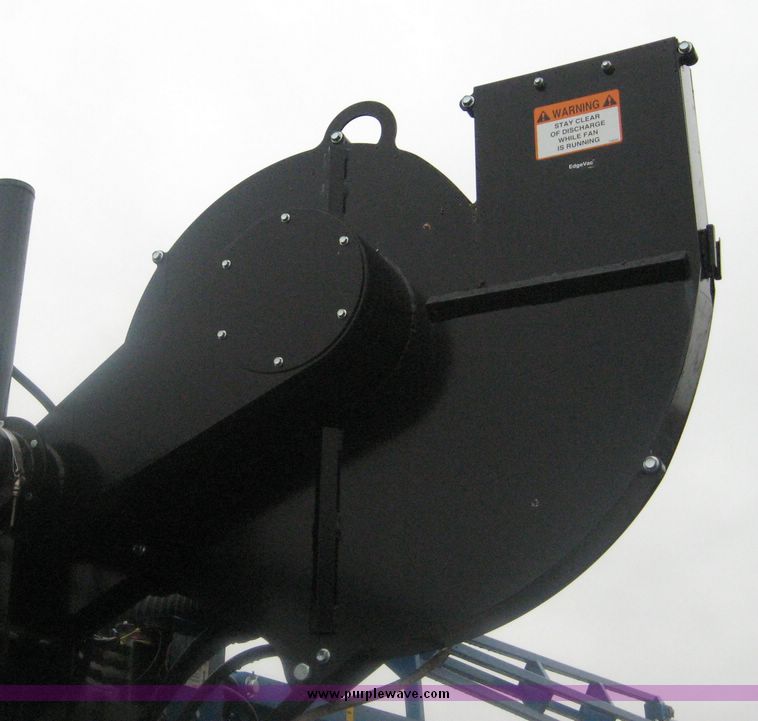 image for item 6399 2006 Kinze 3600 16-31 twin line edge vac planter