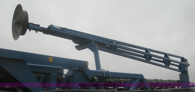 image for item 6399 2006 Kinze 3600 16-31 twin line edge vac planter