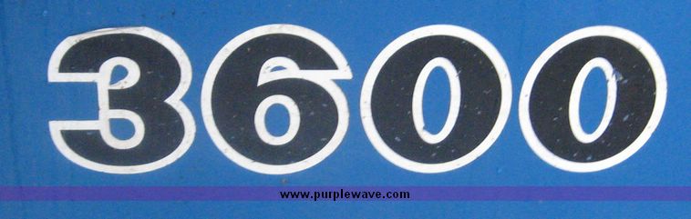 image for item 6399 2006 Kinze 3600 16-31 twin line edge vac planter