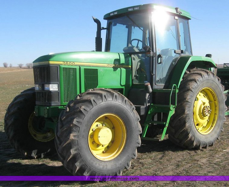 image for item 6832 1993 John Deere 7600 MFWD tractor