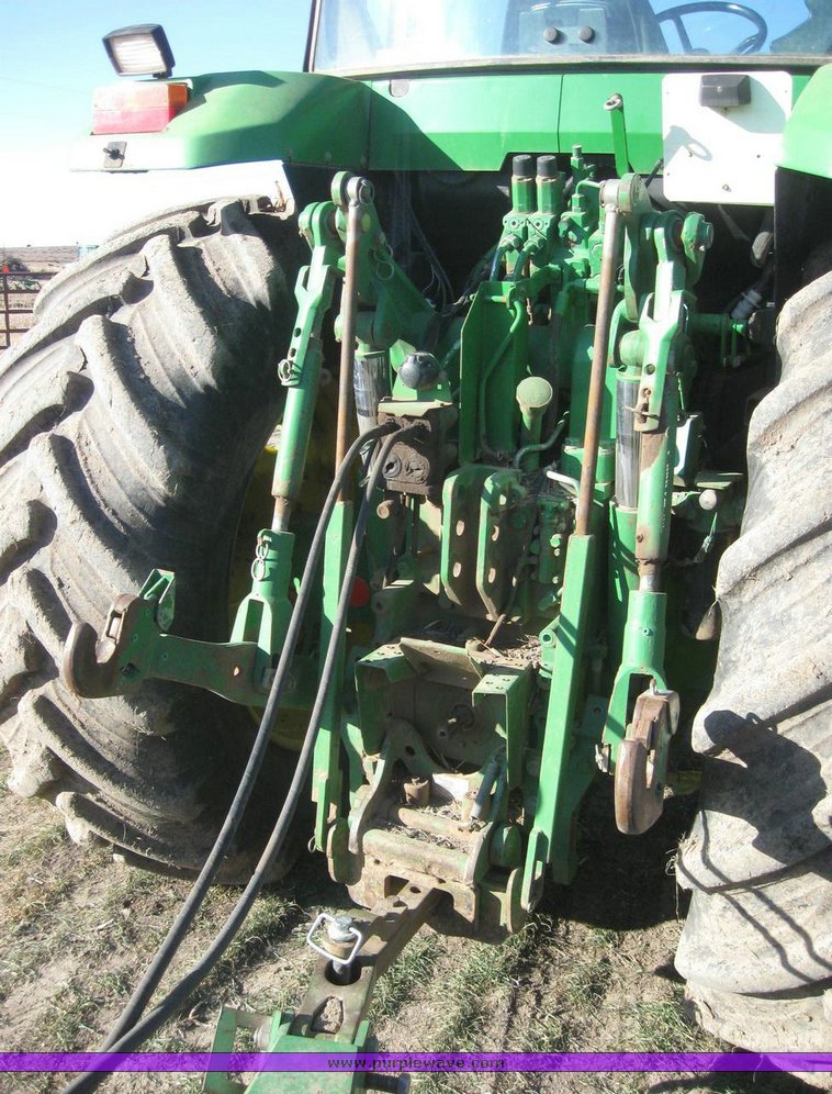 image for item 6832 1993 John Deere 7600 MFWD tractor