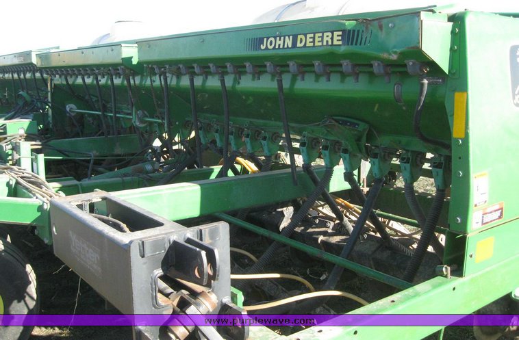 image for item 6833 John Deere 750 disc drill