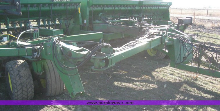 image for item 6833 John Deere 750 disc drill