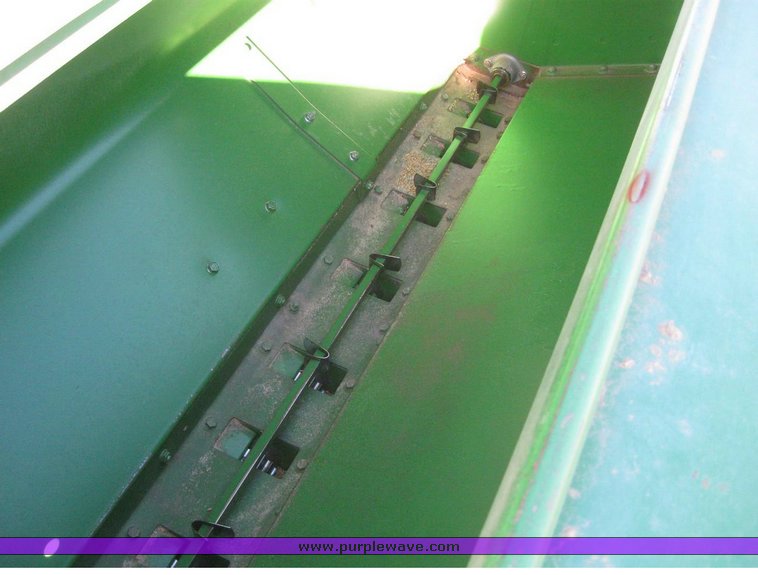 image for item 6833 John Deere 750 disc drill