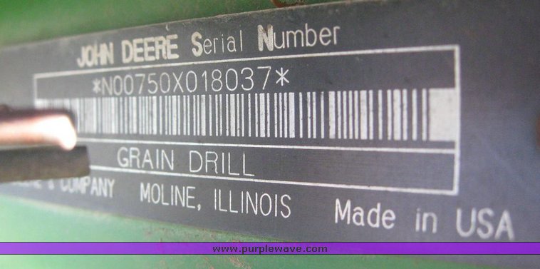 image for item 6833 John Deere 750 disc drill