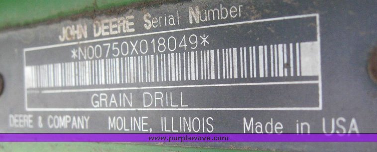 image for item 6833 John Deere 750 disc drill
