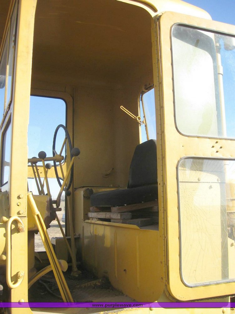 image for item 6834 Caterpillar motorgrader