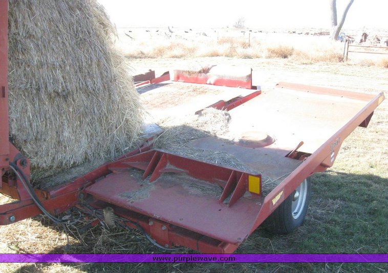 image for item 6836 1996 Hesston 4900 large square baler