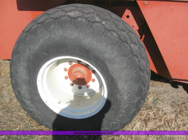 image for item 6836 1996 Hesston 4900 large square baler