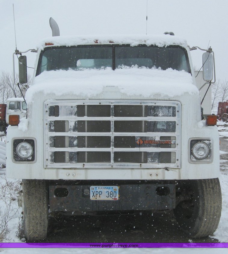 image for item 7695 1979 International semi truck