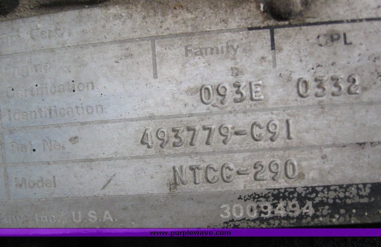 image for item 7695 1979 International semi truck