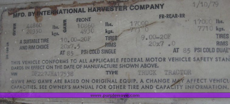 image for item 7695 1979 International semi truck