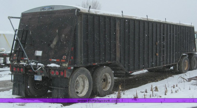 image for item 7696 1974 Cornhusker 800 38' grain trailer