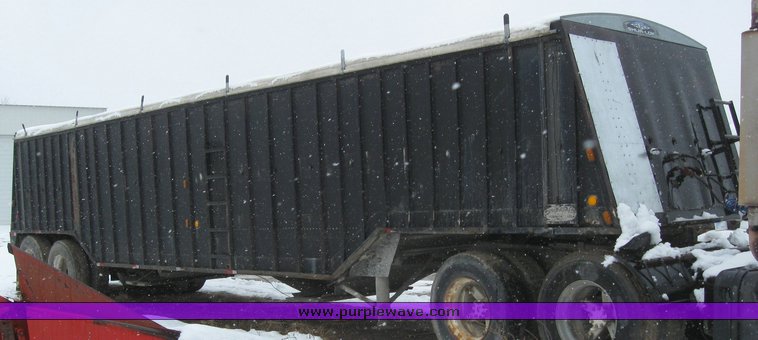 image for item 7696 1974 Cornhusker 800 38' grain trailer