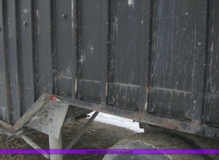 image for item 7696 1974 Cornhusker 800 38' grain trailer