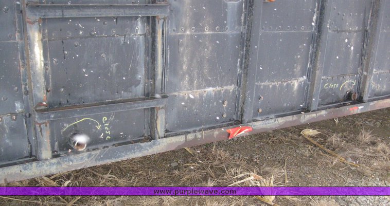 image for item 7696 1974 Cornhusker 800 38' grain trailer