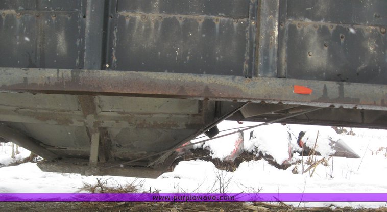 image for item 7696 1974 Cornhusker 800 38' grain trailer