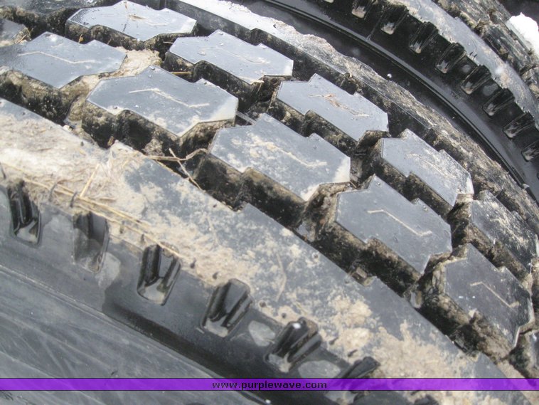 image for item 7698 1994 Freightliner Conventional FLD120 semi truck