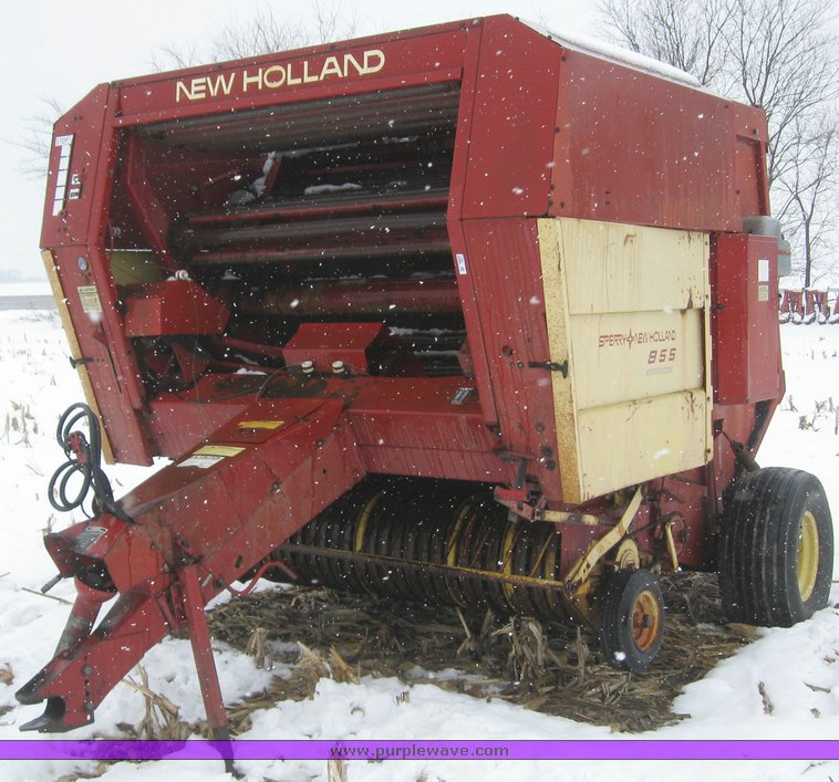 image for item 7701 1984 New Holland 855 round baler