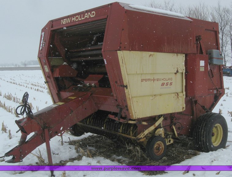 image for item 7701 1984 New Holland 855 round baler