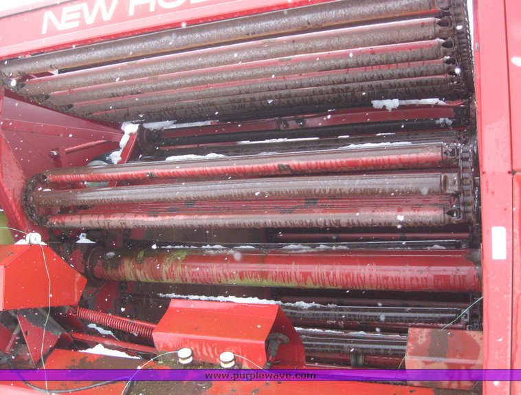 image for item 7701 1984 New Holland 855 round baler