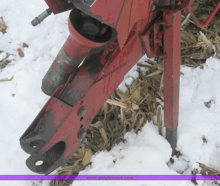 image for item 7701 1984 New Holland 855 round baler