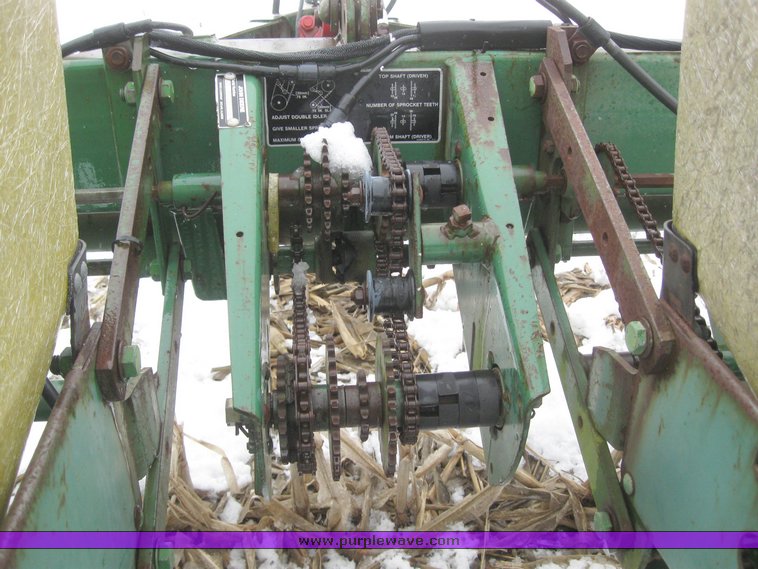 image for item 7704 John Deere 7000 six row planter