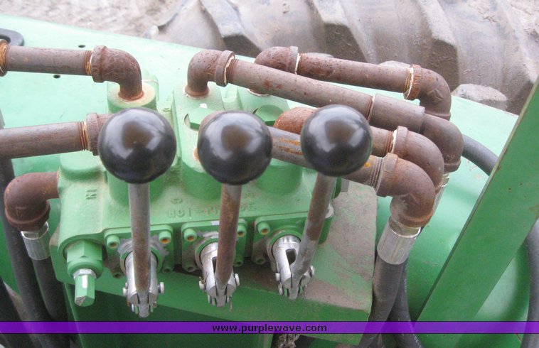 image for item 7725 1963 John Deere 4010 Wheatland tractor with loader