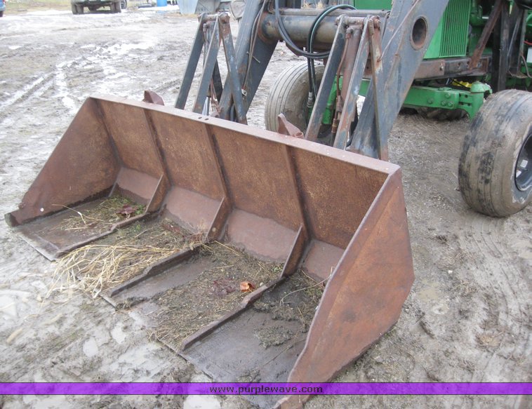 image for item 7725 1963 John Deere 4010 Wheatland tractor with loader